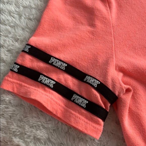 VICTORIAS SECRET PINK TEE SHIRT - Picture 3 of 4